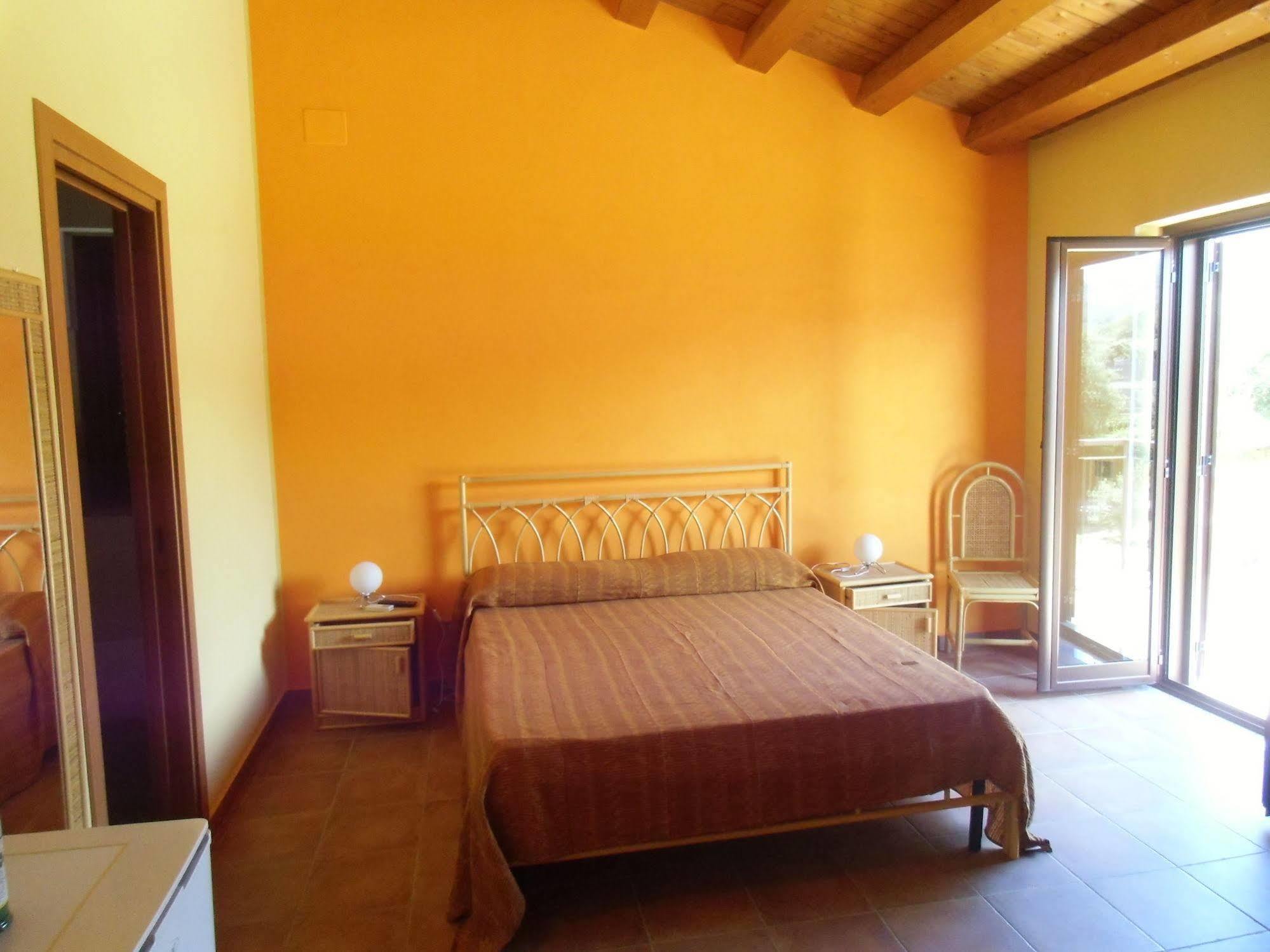 Vila Stella Di Sicilia San Fratello Exteriér fotografie